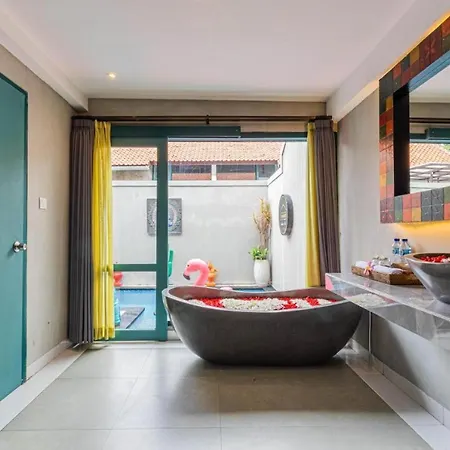 Mezzanine Industrial 1 Bedroom Private Villa In Seminyak